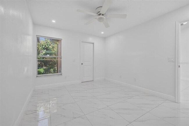 Building Photo - 3128 Sandy Shore Ln