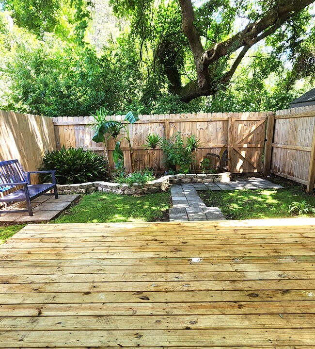 Building Photo - 178 Heritage Cir