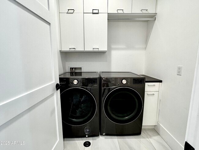 Building Photo - 3107 N 70th St