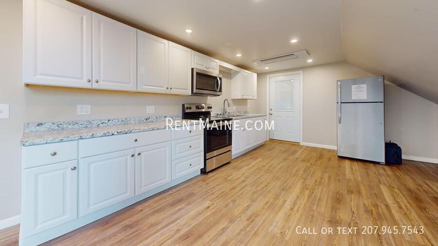 Building Photo - 2 Danielson St