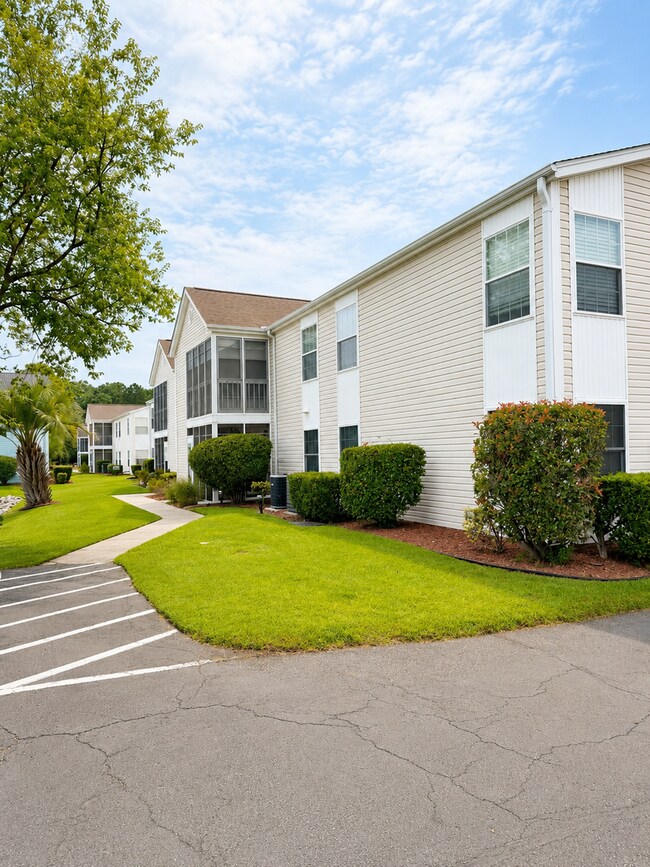 Building Photo - 2257 Huntingdon Dr