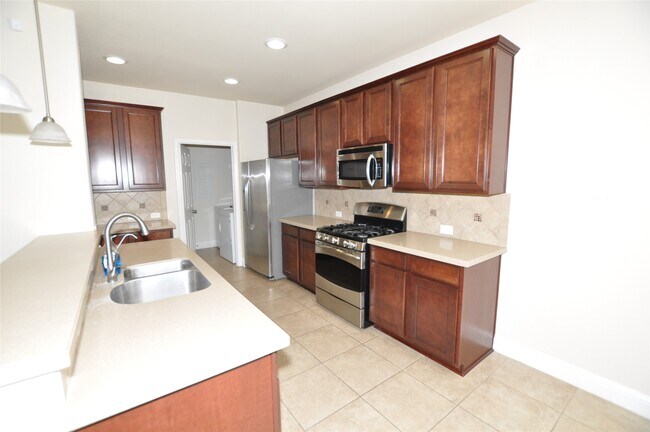 Building Photo - 21502 Duke Alexander Dr