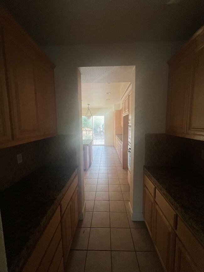 Building Photo - 145 Abelia Ln