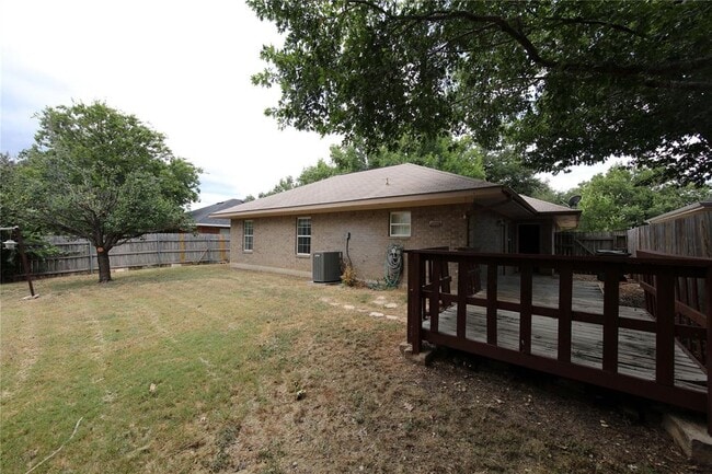 Building Photo - 412 Northern Trail