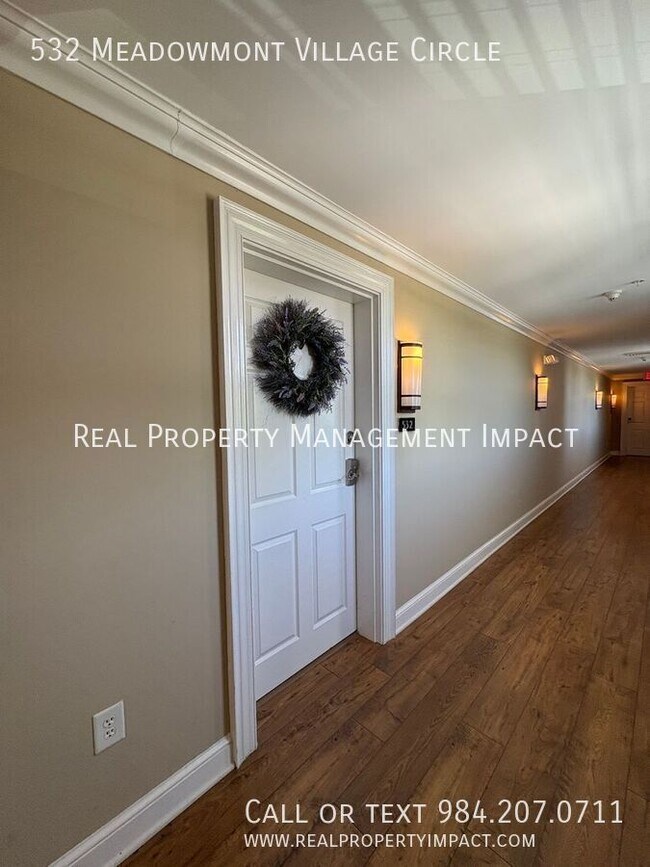 Building Photo - 532 Meadowmont Village Cir