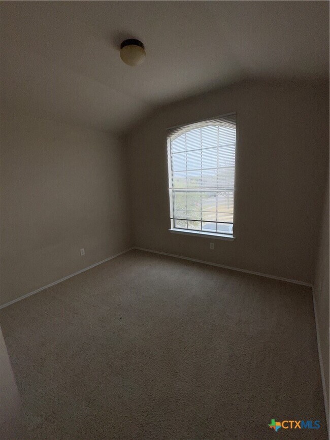 Building Photo - 6808 Rosita Oak Dr