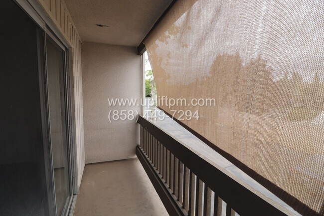 Building Photo - 1BR/1BA LA MESA w/ 2 Balconies near Lake M...