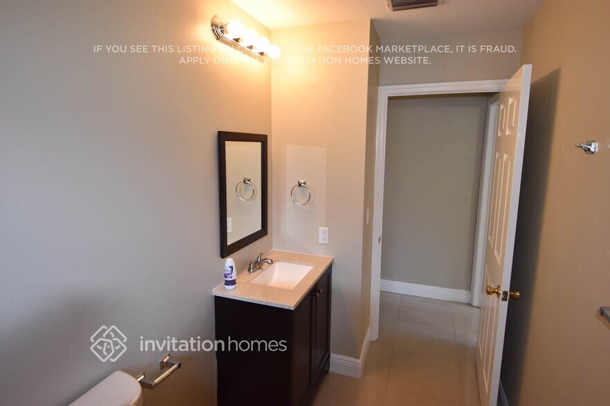 Building Photo - 18271 181st Cir S