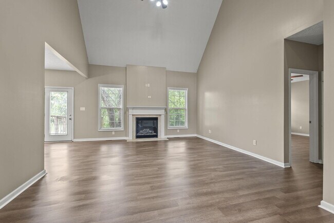 Building Photo - 777 Maidencane Dr