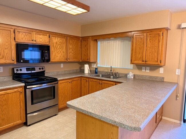 Building Photo - 2165 Elkhorn Dr