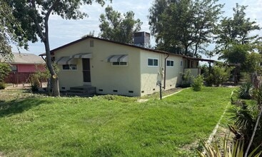 Building Photo - Home For Rent