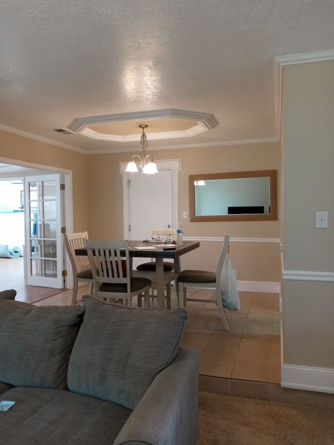 Building Photo - PRICE IMPROVEMENT!! RIO RANCHOAFFORDABLE!!