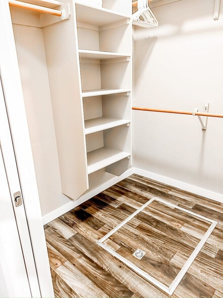 Building Photo - 1800 W Idaho St