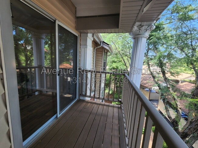 Building Photo - 708 Ridgeside Dr