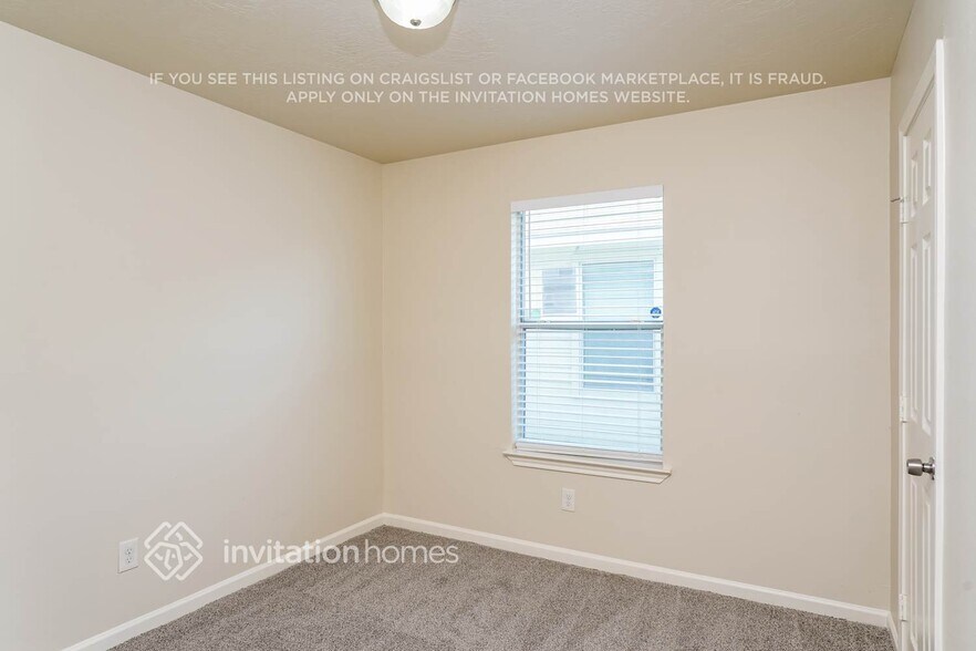 Building Photo - 8583 Chaletford Dr