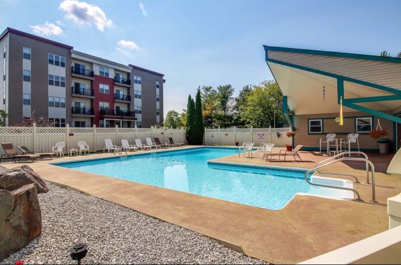 Building Photo - 10 Kellogg Rd