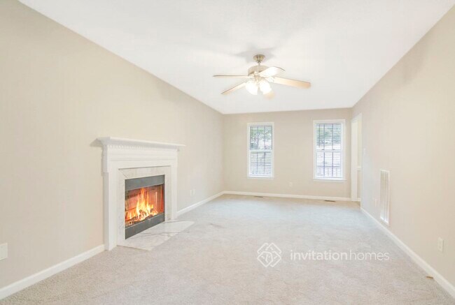 Building Photo - 6900 Longridge Dr