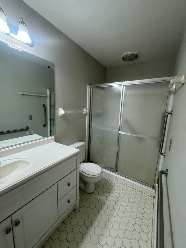 Building Photo - 3054 Merrimac Dr