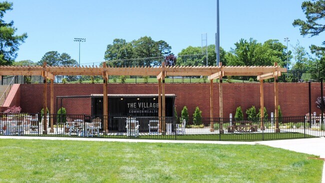 Building Photo - 1308 Lorna St