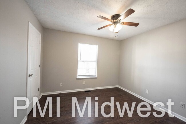 Building Photo - 1365 Mulberry St.