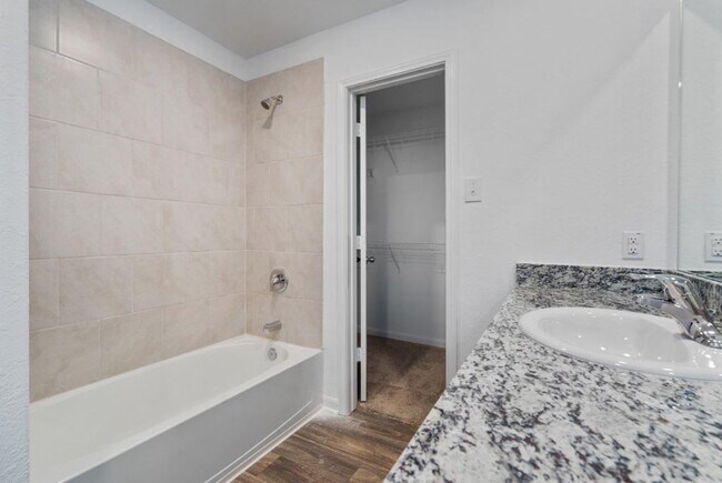 Building Photo - 3886 Trail de Paris