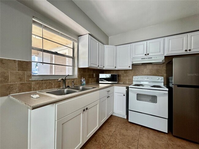 Building Photo - 144 175th Ave E