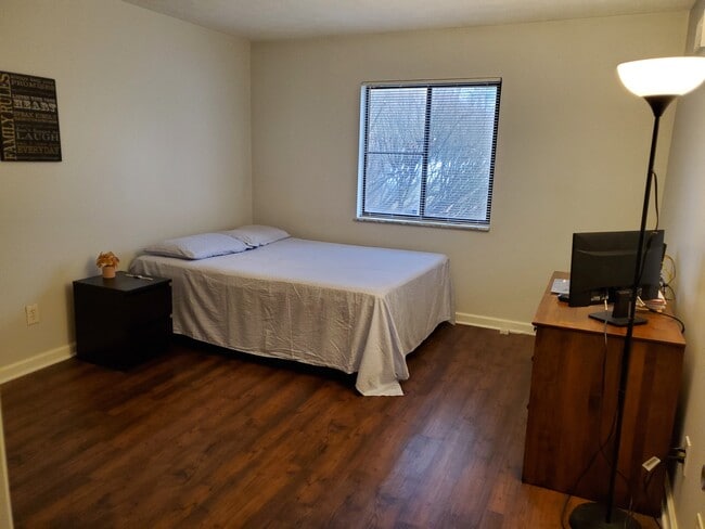 Building Photo - 2785 Bingham Dr