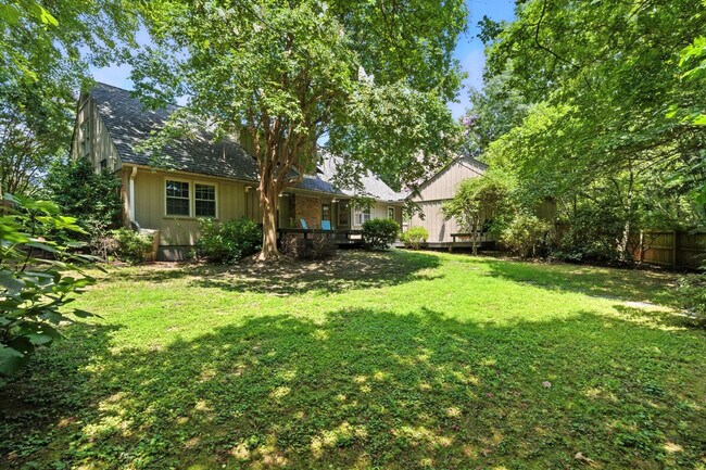 Building Photo - 6700 Middleboro Dr