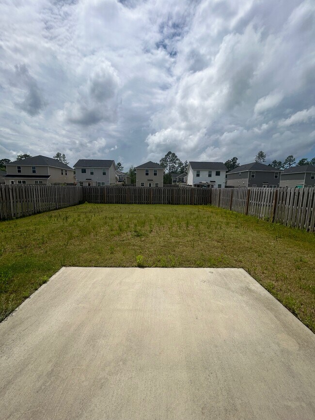 Building Photo - 864 Grayson Ave