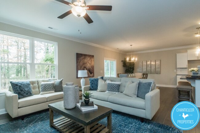 Building Photo - 2527 Reynolds Dr