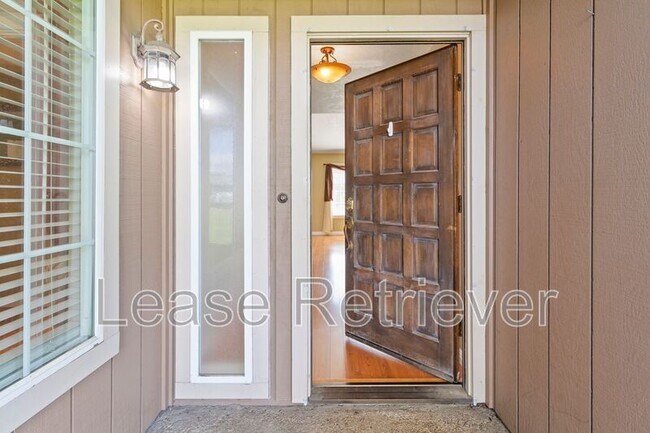 Building Photo - 1244 Royal Oaks Dr