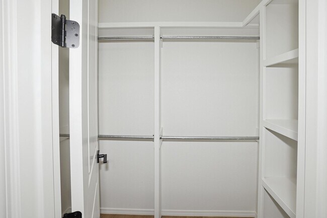 Building Photo - 10374 Tierra Santa Dr