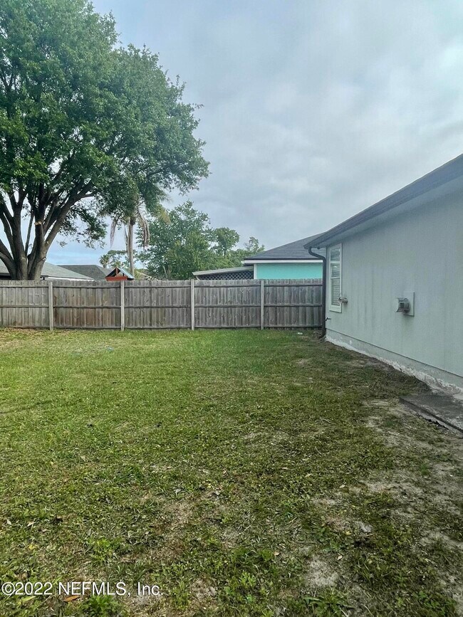 Building Photo - 3348 Volley Dr