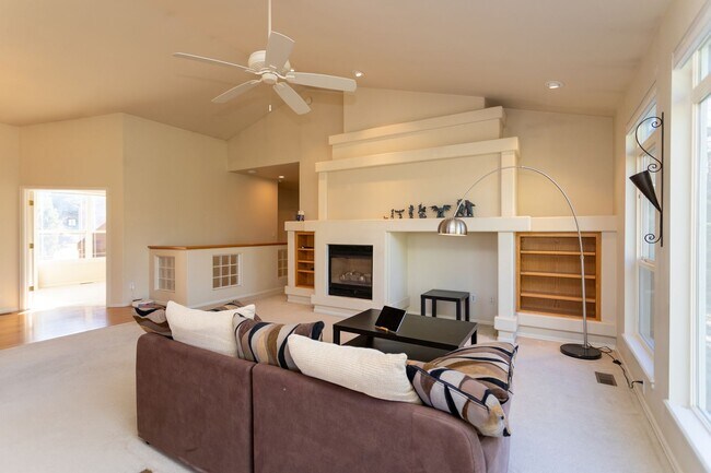 Building Photo - Peaceful University Park Home with Mountain Views!!