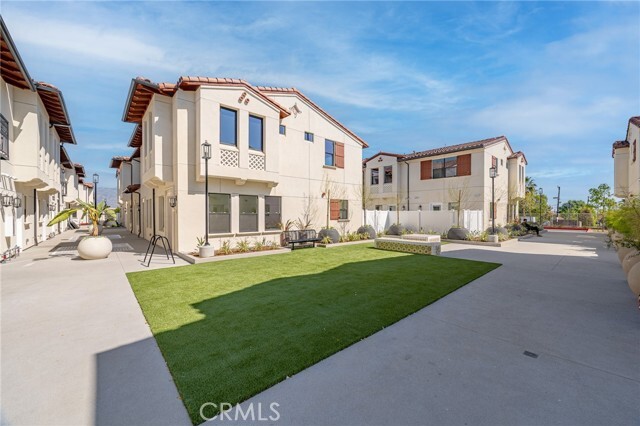 Building Photo - 160 N New Ave