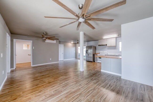 Building Photo - 12712 E McKinley Ave