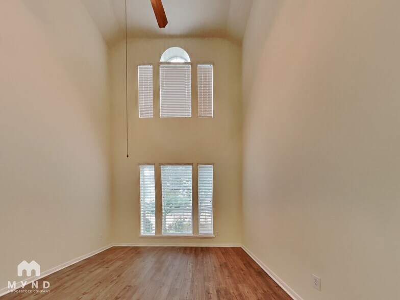 Building Photo - 7711 Summer Shore Dr