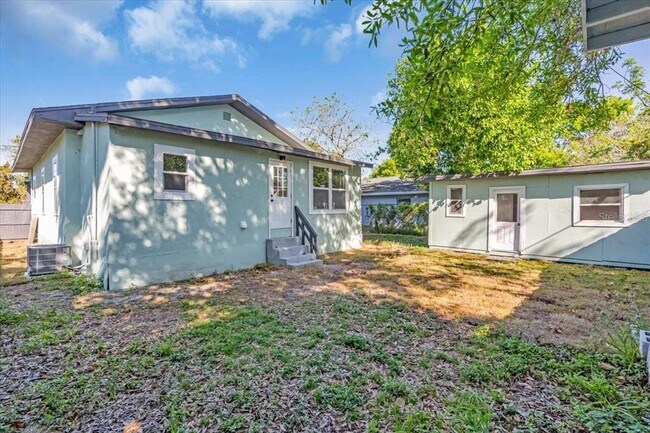 Building Photo - 3101 N 15th St