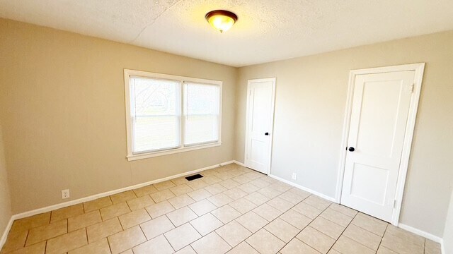 Building Photo - 3619 Tiffany Dr