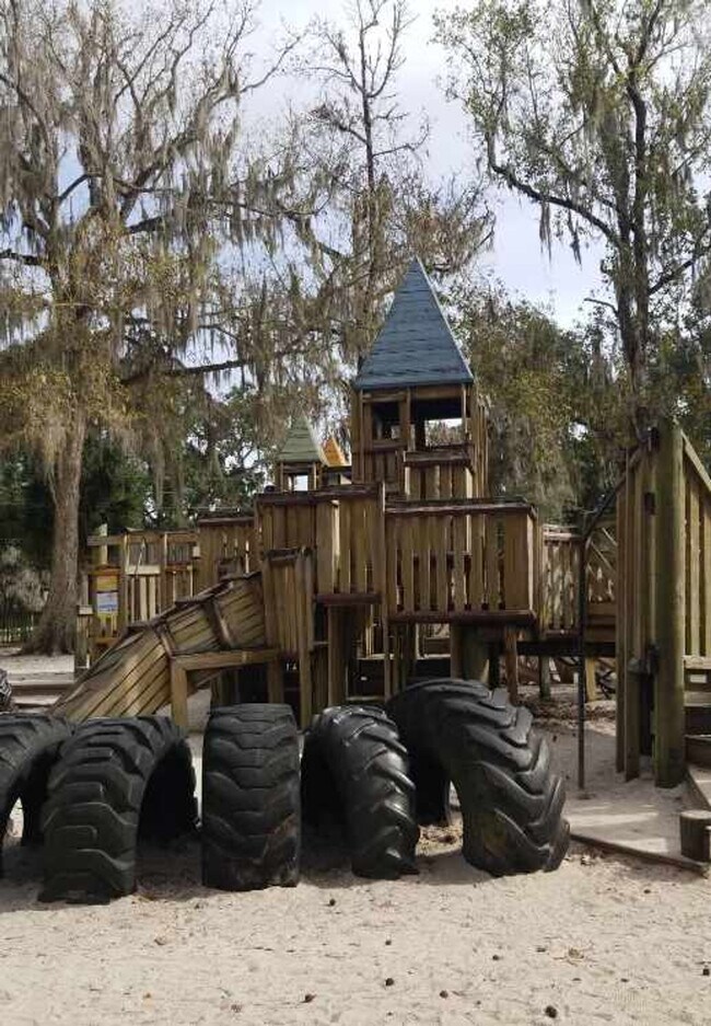 Building Photo - 31178 Park Ridge Dr