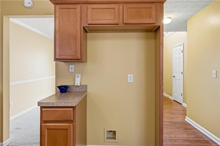 Building Photo - 796 Rock Ln