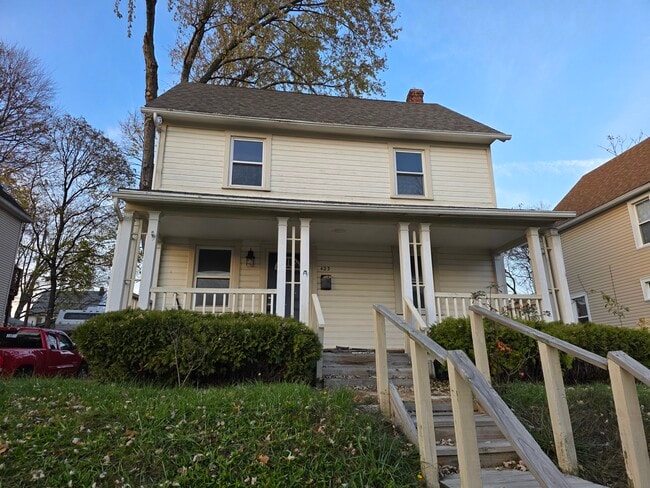 Primary Photo - 423 Cypress Ave