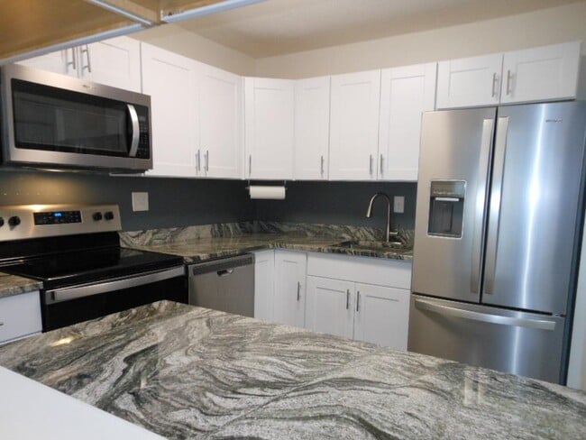 Building Photo - 113 Cluff Crossing Rd