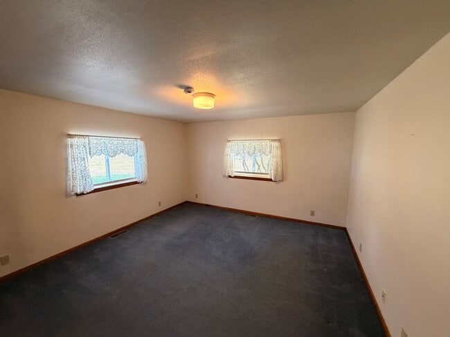 Building Photo - 4204 Sharpe Rd