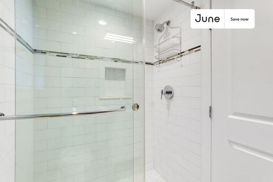 Building Photo - 1845 Burke St SE