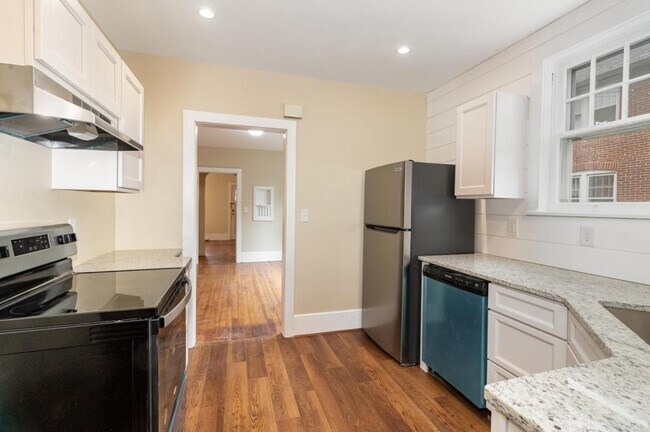 Building Photo - 142 Riddle Rd