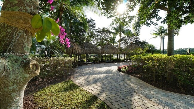 Primary Photo - 2641 N Flamingo Rd