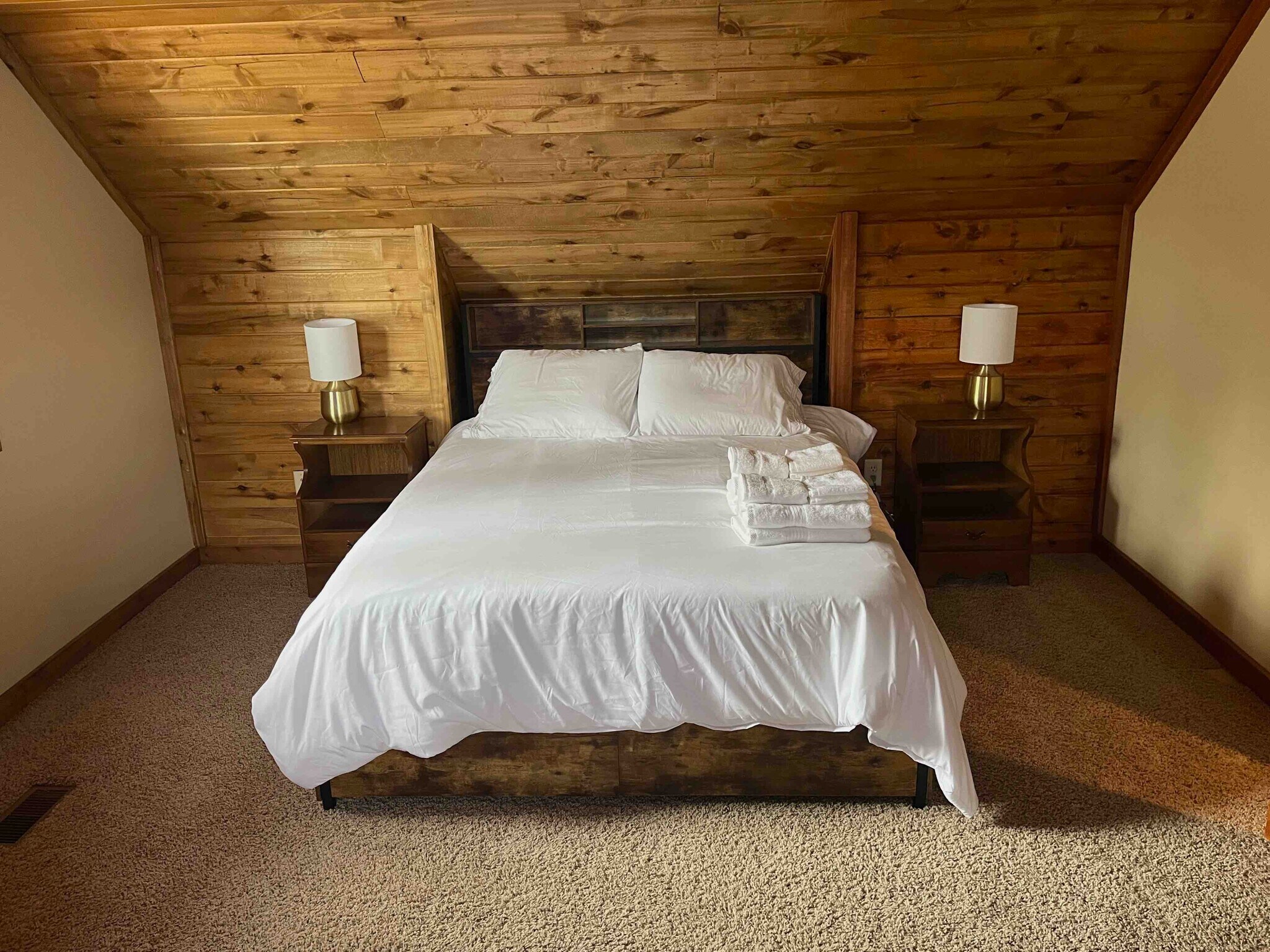 Building Photo - 511 N Aspen St