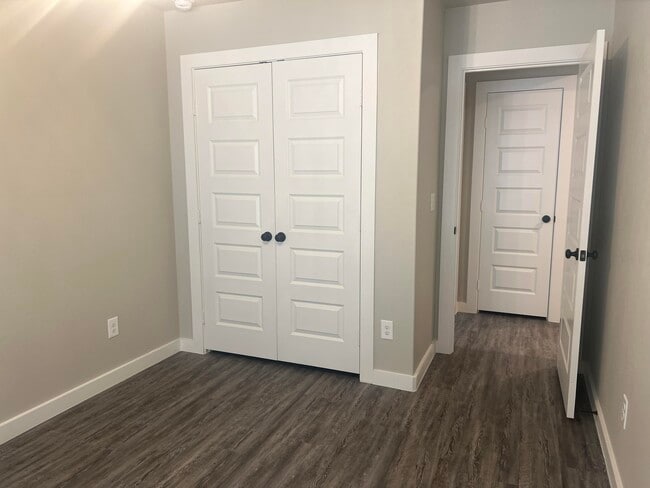 Building Photo - 1711 141st St