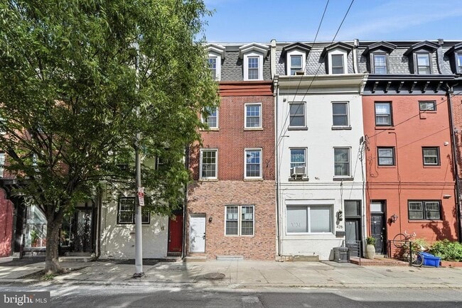 Building Photo - 423 S 20th St